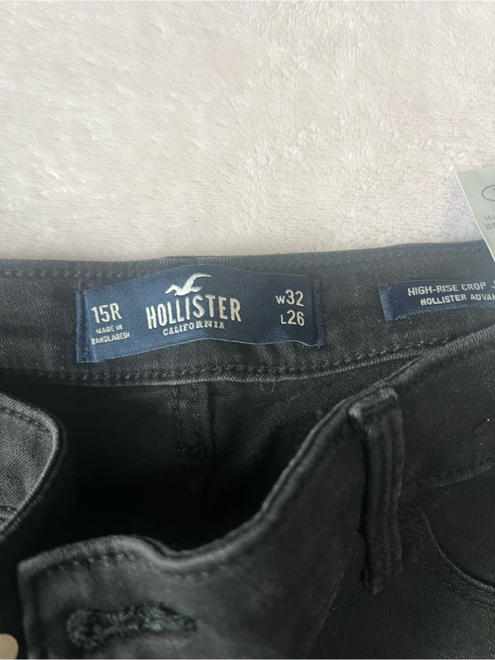 Hollister Women’s Black Ankle Jeans - High Rise Cropped